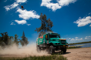 Dakar 2015: buona tappa per Stacey. La gara prosegue in territorio cileno.