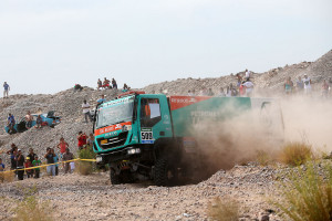 Dakar 2015, terza tappa: Gerard de Rooy al terzo posto dopo una dura gara