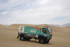 Dakar 2015, decima tappa: Iveco sale in classifica verso la Top 5