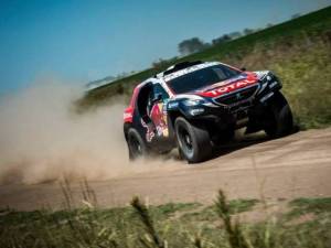 Dakar 2015: le Peugeot 2008 DKR all’attacco dell’inferno