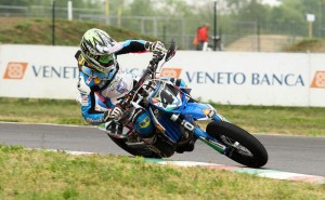 SUPERMOTO Chareyre si aggiudica il GP d’Italia e passa in testa al campionato