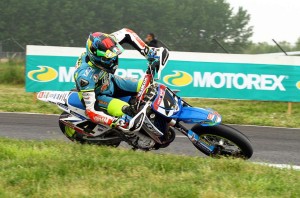 SUPERMOTO Chareyre si aggiudica il GP d’Italia e passa in testa al campionato