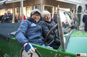 Yukinobu-Akira su Lancia Lambda del 1927 all'arrivo a Sanremo